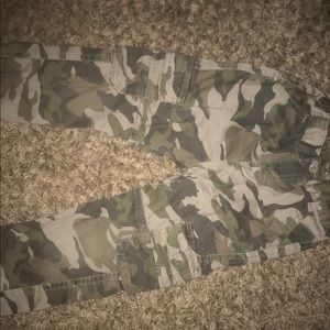 Wrangler cargo camo pants